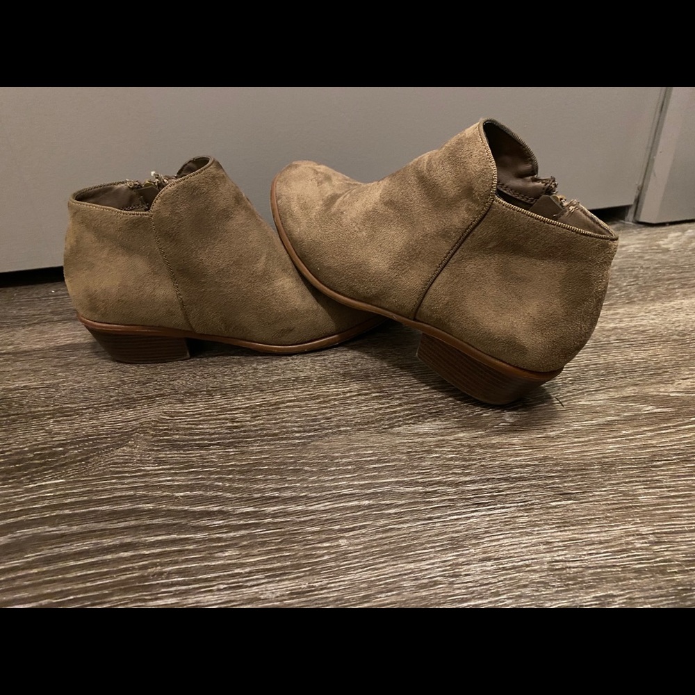 Ankle booties